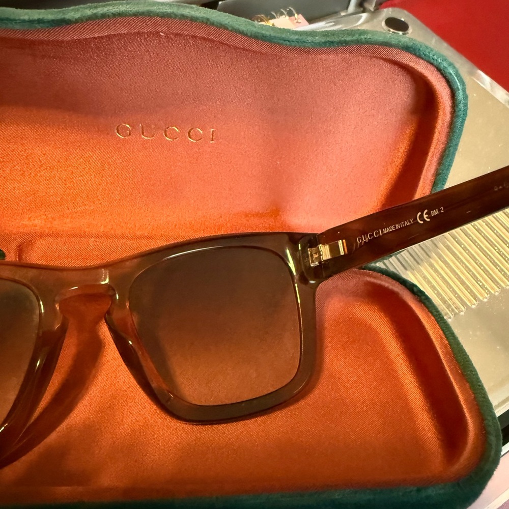 Gucci Brown and Gold Sunglasses with Green and Orange Gucci Case - Picture 5 of 7